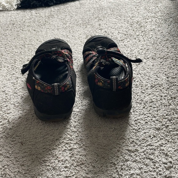 Excellent condition KEEN sport sandals - Picture 4 of 5